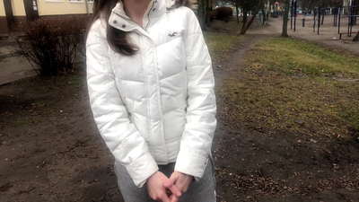 பணத்திற்காக அந்நியன் உறிஞ்சப்பட்டு புணர்ந்தான். ரஷ்ய அமெச்சூர். பேச்சுடன்.